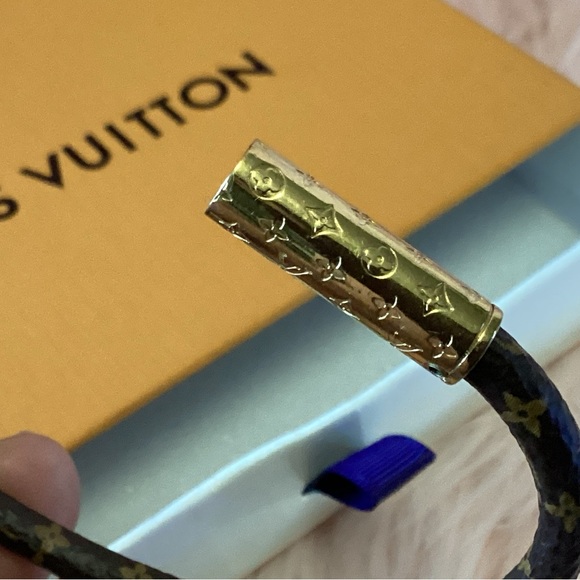 Louis Vuitton authentic monogram bracelet with gold tone clasp - Picture 4 of 6